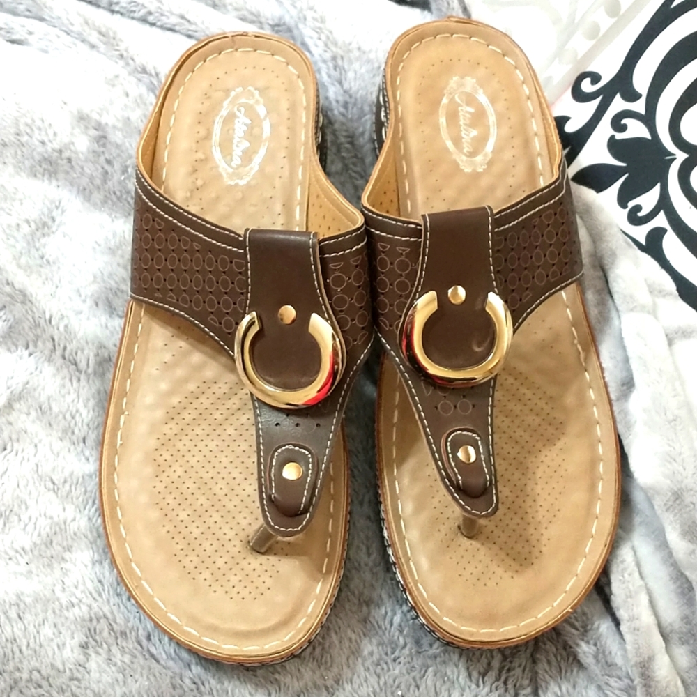 At Elena sandals size 41 new Brown and tan Golden embellishments